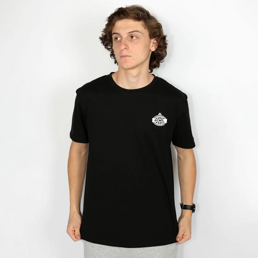 UNIVERSAL TEE BLACK